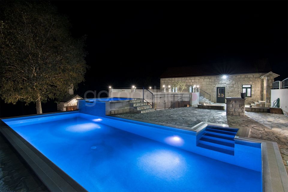 Stipanovi Dvori • Private Pool • Getaway • Party allowed