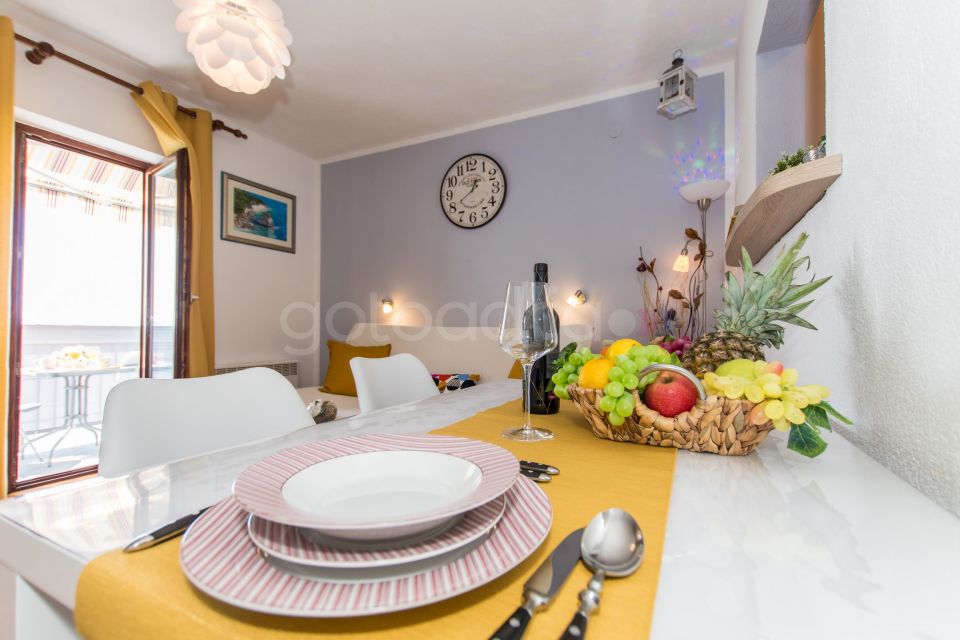 Apt near beach Slavica