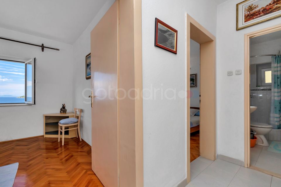 Apartman uz plazu Maria III