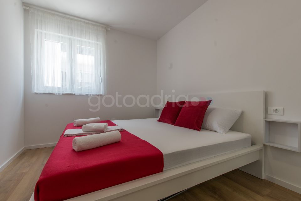 Apartman s balkonom Pezze III