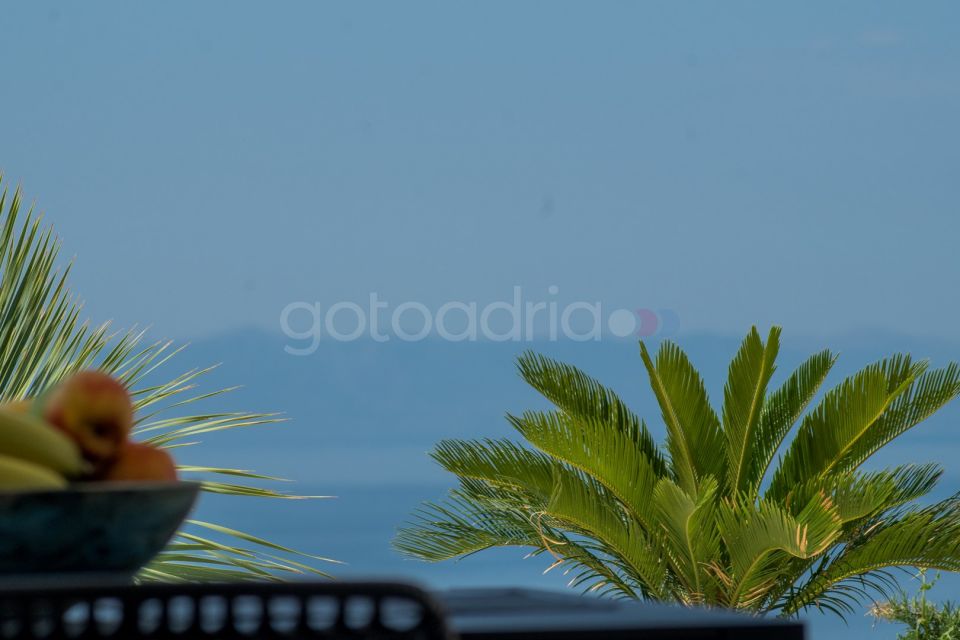 Luxury Apt In Villa• Citrin •Shared Pool•Sea View