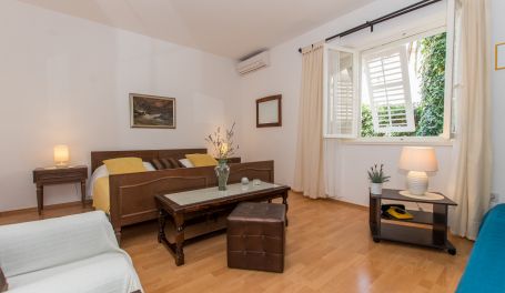 Apartman u centru Clea 