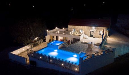 Stipanovi Dvori • Private Pool • Getaway • Party allowed