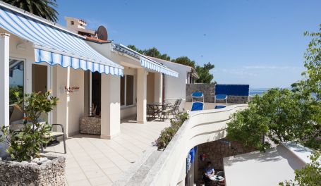 BeachFront apartment Ljubica I