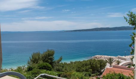 Ljubica VII BeachFront Studio