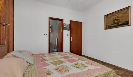 Apartman uz plazu Maria IV