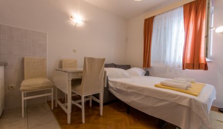 Apartman u mirnoj cetvrti Denny 