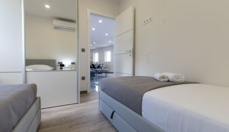 Lux Apt Adriatic Pearl