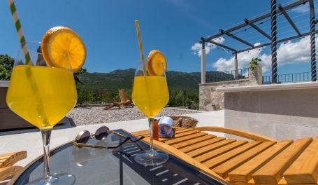 Villa Le Adria • Hot Tub • Free Beach Parking