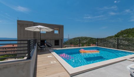 Villa Violet with Salt Water Pool